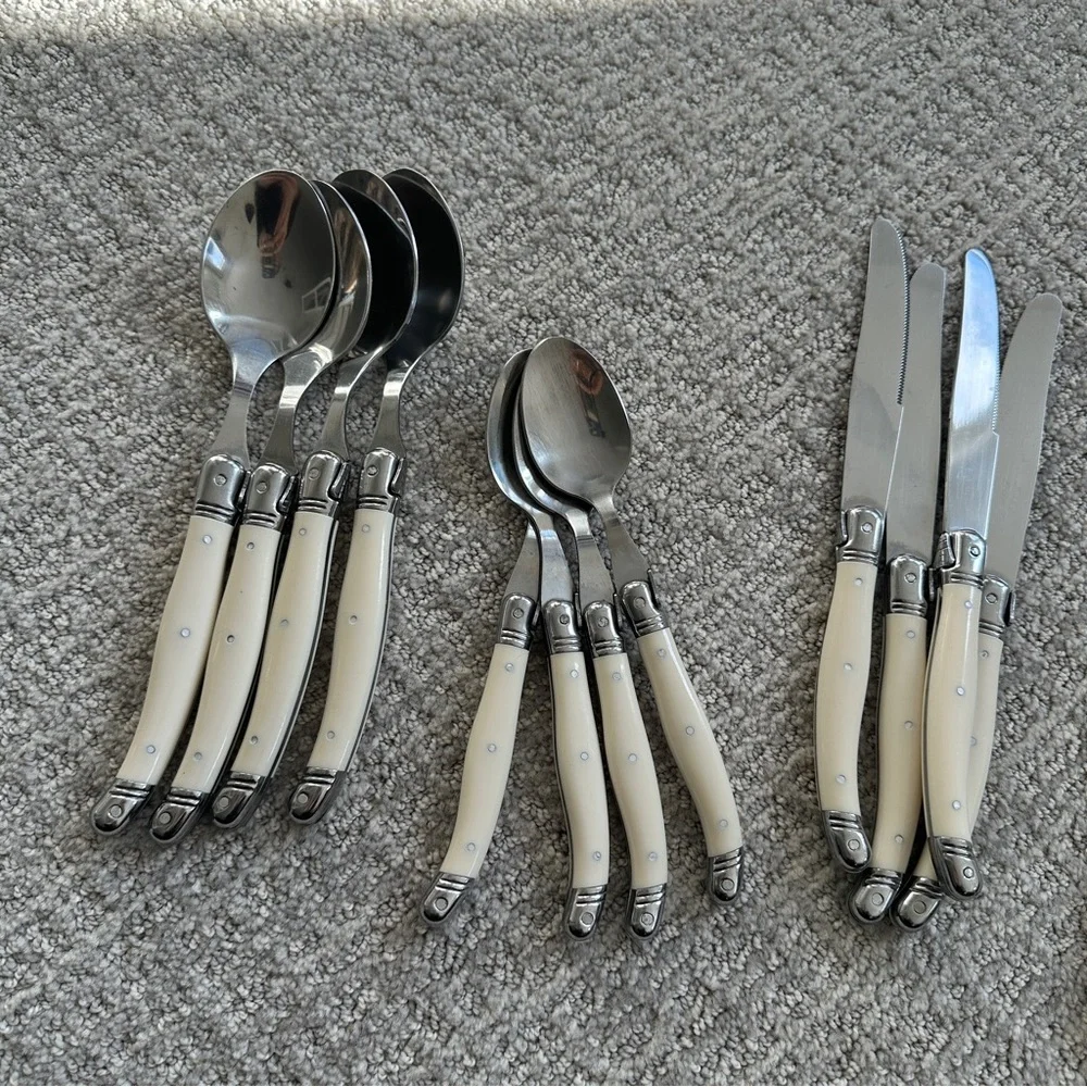 LAGUIOLE FRENCH HOME Set of Silverware, 20 Pieces, Cream Bone Color